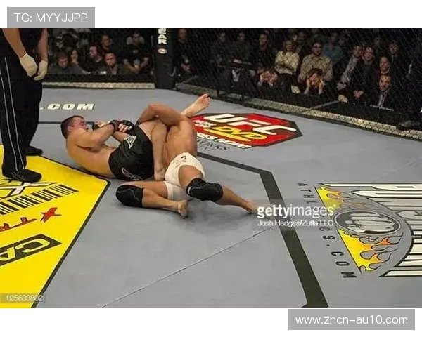 卡洛斯·普拉特斯嘲讽伊恩·加里“禁止KO”,暗指终结能力差异 卡洛斯·普拉特斯嘲讽伊恩·加里“禁止KO”,暗指终结能力差异